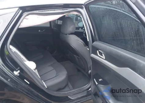 2022 Kia K5 Lxs z USA, uszkodzony, nr VIN 5XXG14J25NG132373